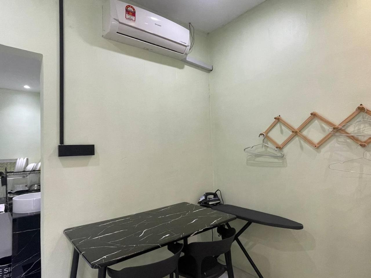 Ar Homestay & Roomestay Merlimau Exterior foto
